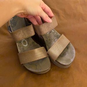 Otbt sandals